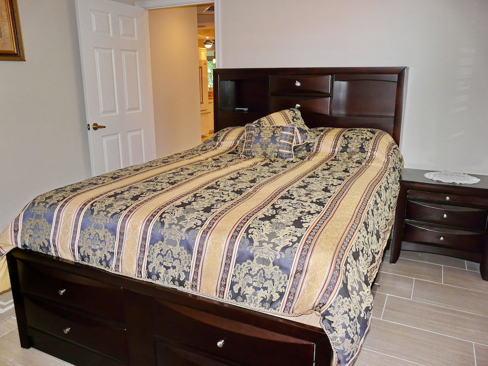 670 Club Marco Circle, Unit 102 - thumb 3