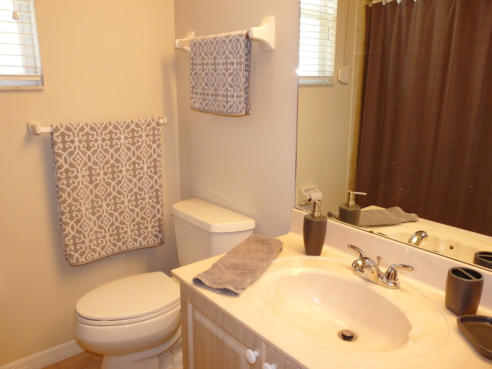 670 Club Marco Circle, Unit 102 - thumb 6