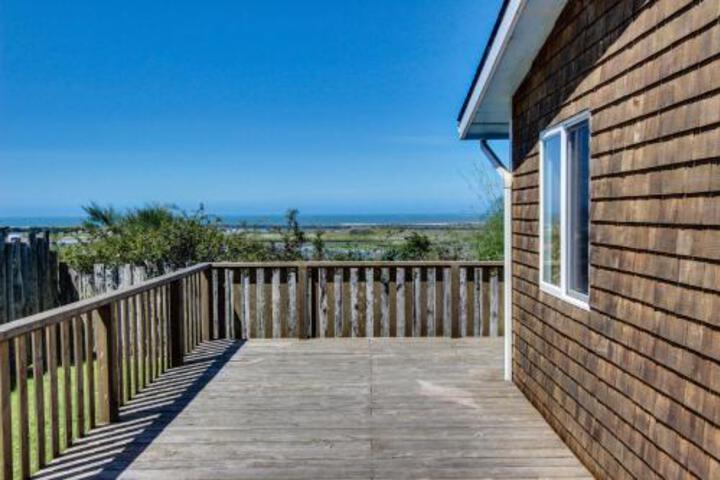 Harbor View Studio Cottage - thumb 6