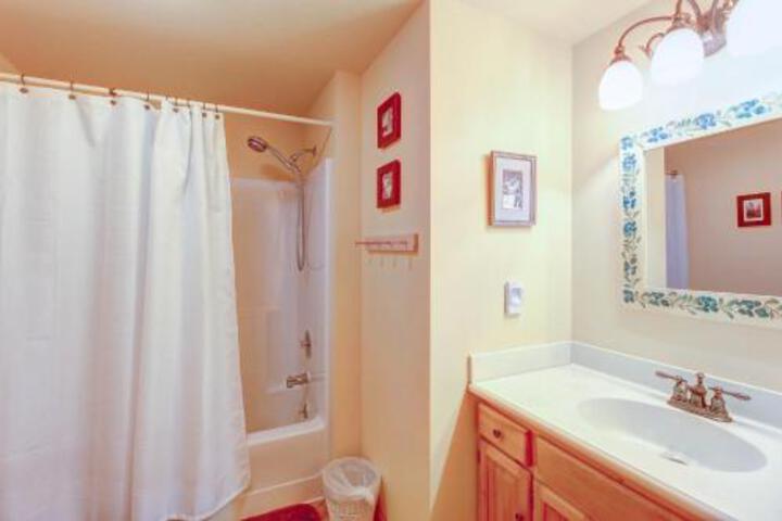 Omiacas Cabin - thumb 6