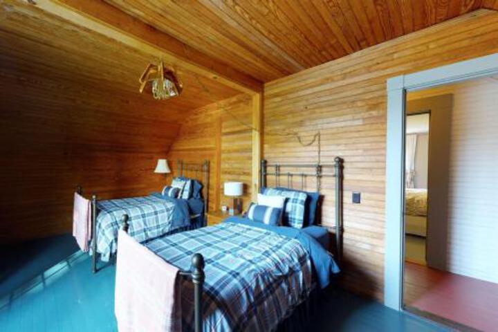 Songo Pond Cabin - thumb 5