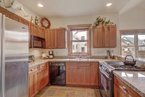 2326 Red Hawk Townhomes - thumb 5