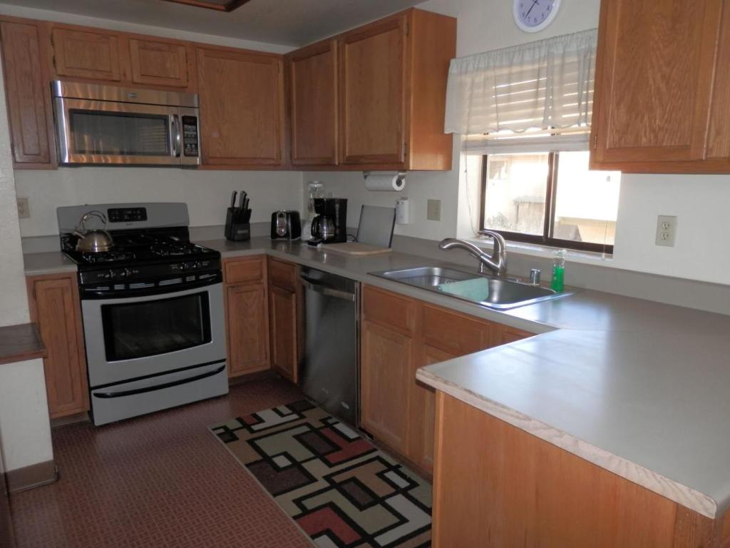 Edgewater #15 2BR / 2BA Mountain View - thumb 1