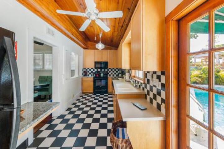 Tropical Retreat - thumb 7