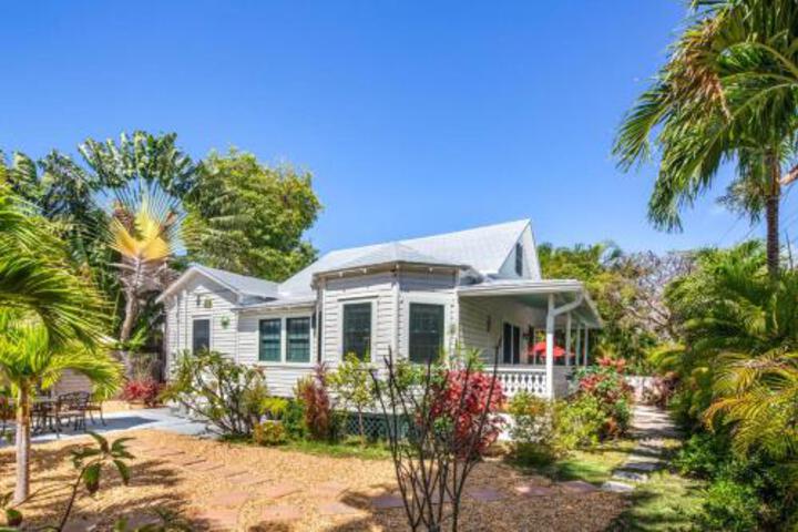 Garden Of Roses - thumb 5