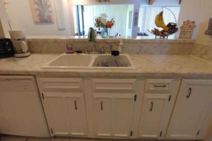 Ocean Village Coral Cluster 1224 - thumb 1