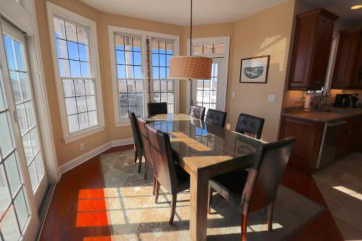 HOOK WINE & SINKER At PIRATES COVE - thumb 2