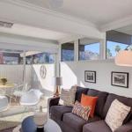 Mid Cent Pad Mt. Vw HT 1BR / 1B