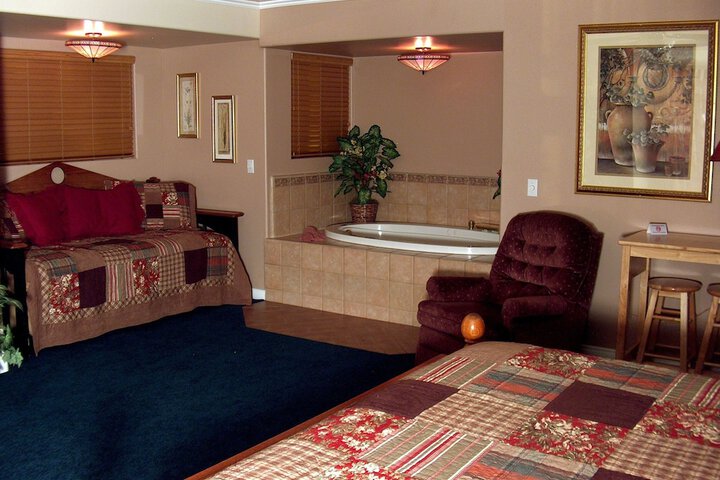 Giant Oaks Lodge - thumb 3