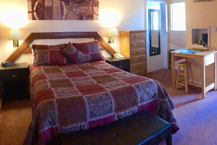 Giant Oaks Lodge - thumb 2