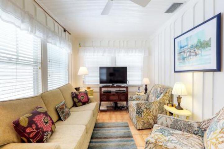 The Seashell Cottage - thumb 2