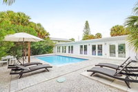 Sugar Plum Hideaway East