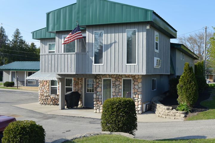 Coastal Suites Resort - thumb 2