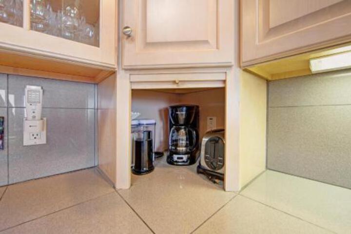 Pacific Pearl - thumb 3