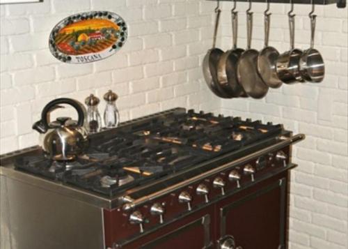 217 Vineyard House - thumb 1