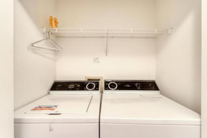 Ridge & Pine - thumb 1