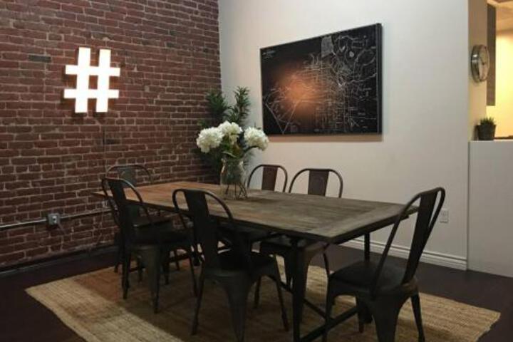 BRAND NEW Huge Ace Hotel Style Loft - thumb 1