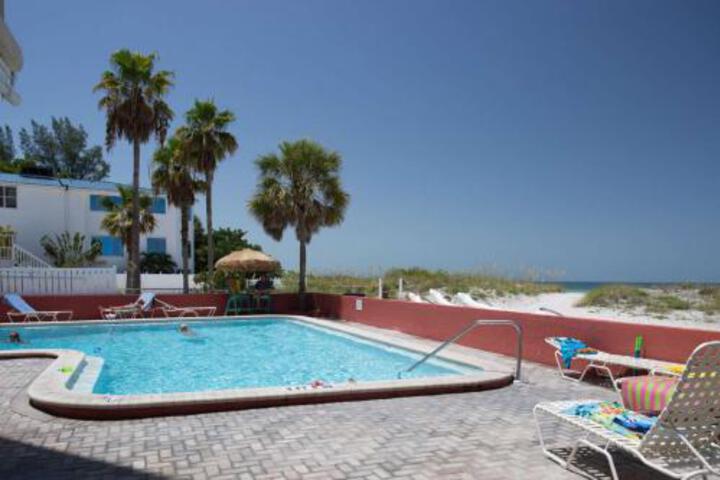 520 Island Inn - thumb 3