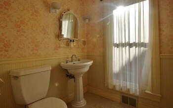 43 Janes 4 Bedroom Home - thumb 2