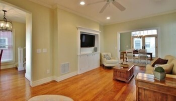 43 Janes 4 Bedroom Home - thumb 6