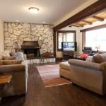 Hood View Mtn View 4BR / 2BA