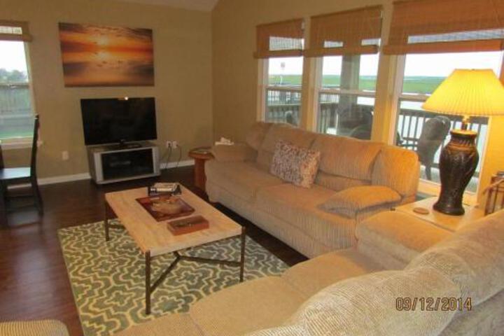 Coastal Escape - thumb 2