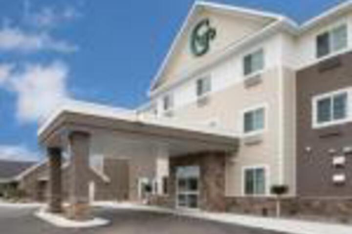 GrandStay Hotel & Suites - thumb 0