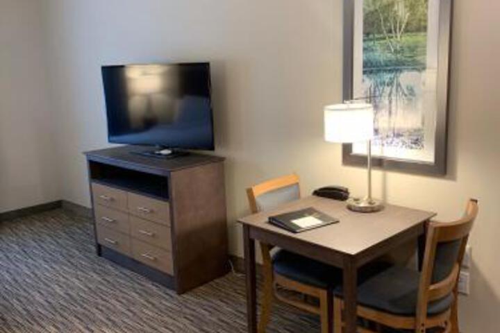 GrandStay Hotel & Suites - thumb 6