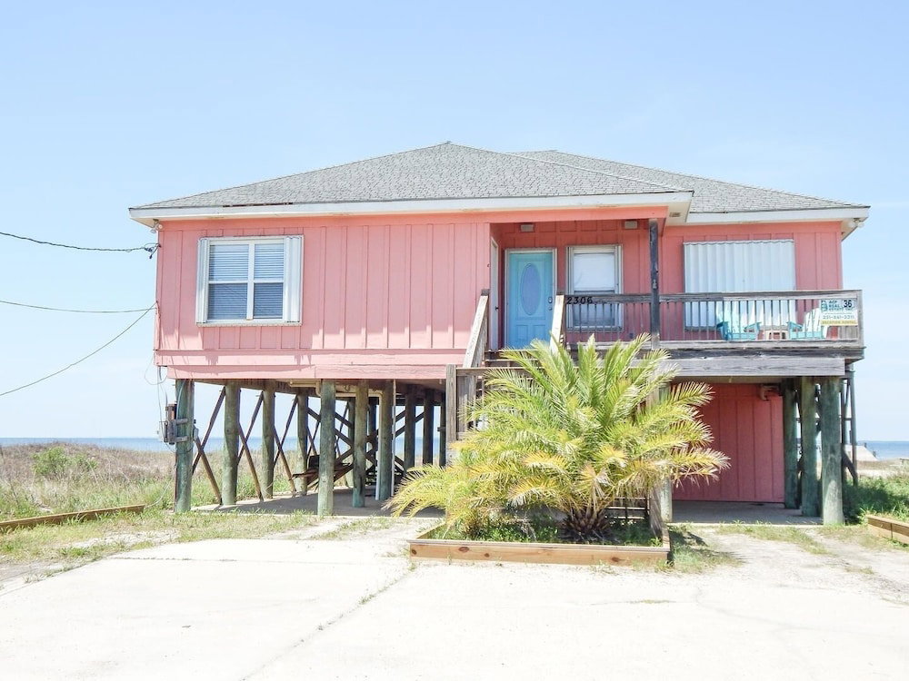 036 Island Time 4 Bedroom Home By Redawning - thumb 0