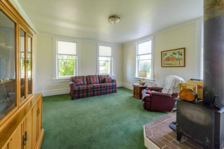 Heywood Heritage Home - thumb 6