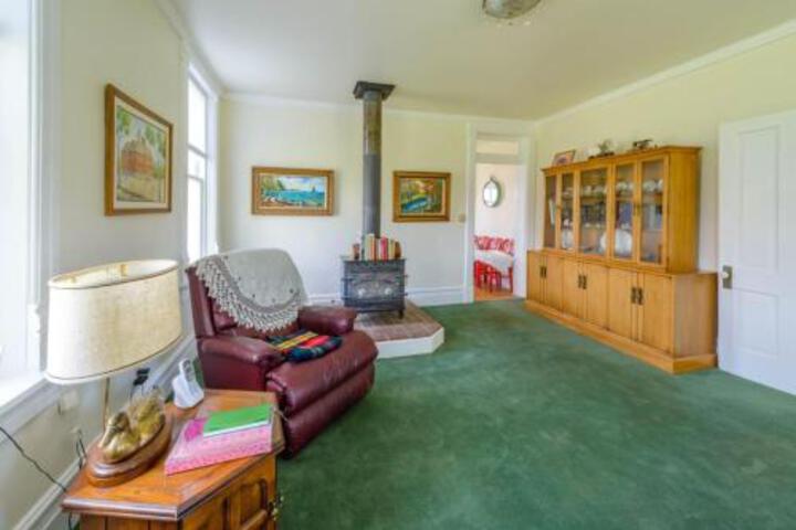 Heywood Heritage Home - thumb 3