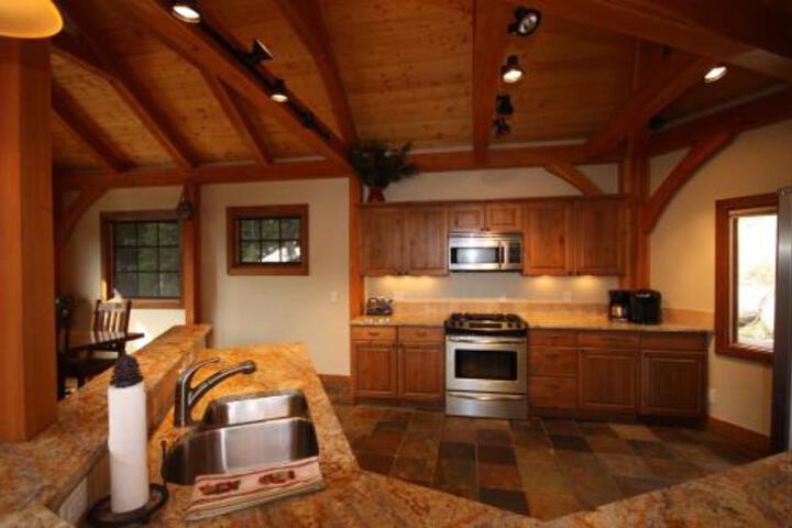 100 Crown Drive Home - thumb 4