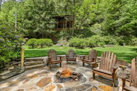 PICKs RIVERSIDE RETREAT