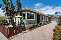 East Beach Bungalow Back Unit