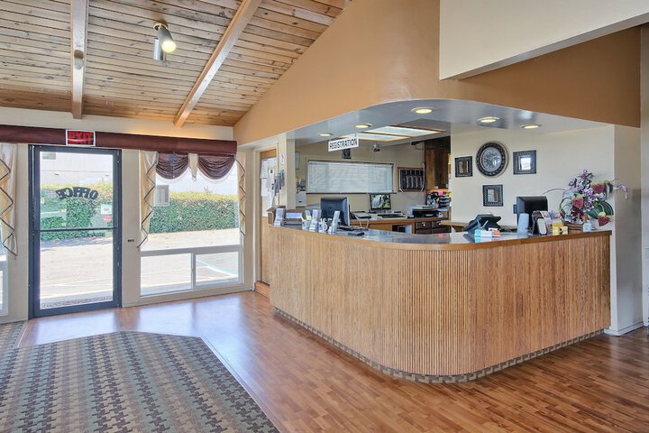 Silver Surf Motel - thumb 6