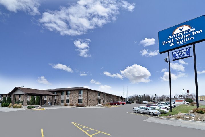 Americas Best Value Inn & Suites Bismarck - thumb 1
