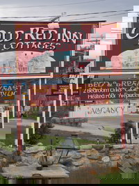 Old Red Inn  Cottages