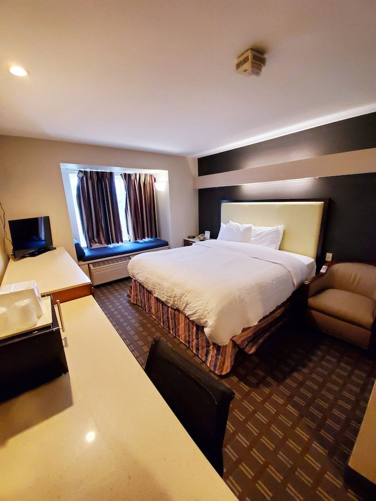 Americas Best Value Inn & Suites Racine - thumb 6