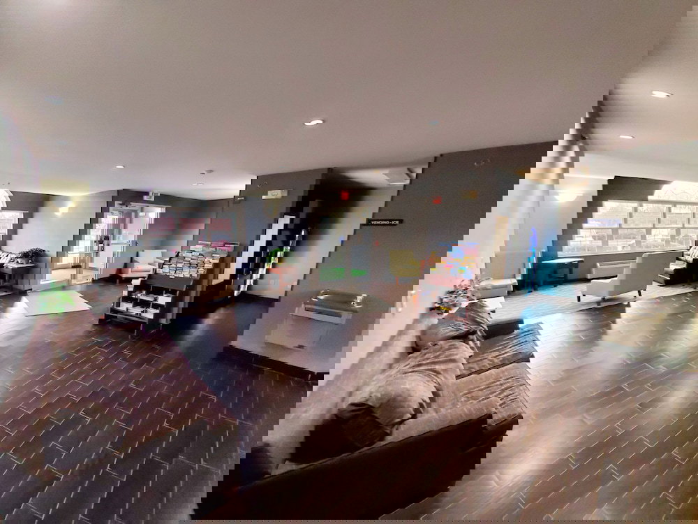 Americas Best Value Inn & Suites Racine - thumb 1