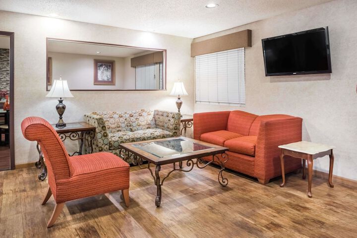 Super 8 By Wyndham Lebanon - thumb 3