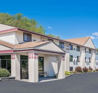 Super 8 by Wyndham Mankato - China Accommodation