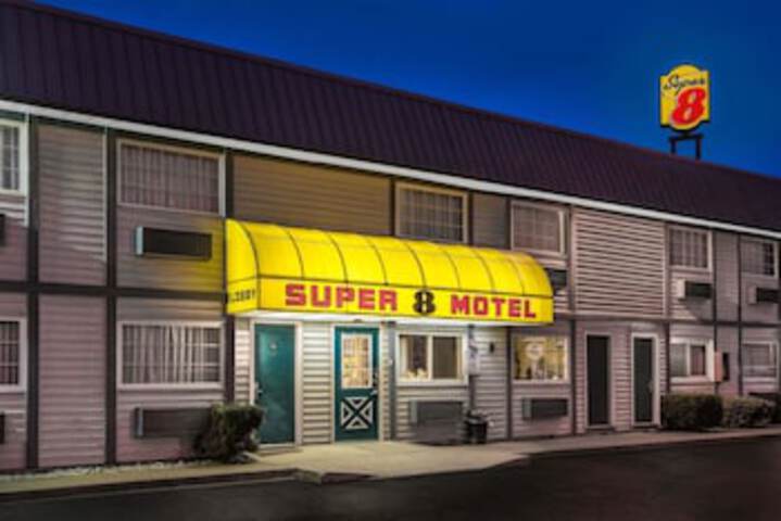 Super 8 By Wyndham Wooster - thumb 0