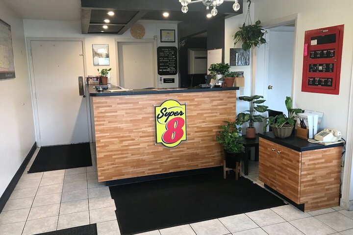 Super 8 By Wyndham Wooster - thumb 1