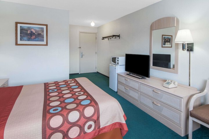 Super 8 By Wyndham Wooster - thumb 6