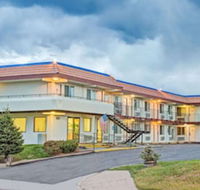 Knights Inn Aurora - Tourism Bookings