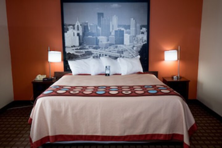 Super 8 By Wyndham Altoona - thumb 0