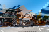 Red Wolf Lakeside Lodge