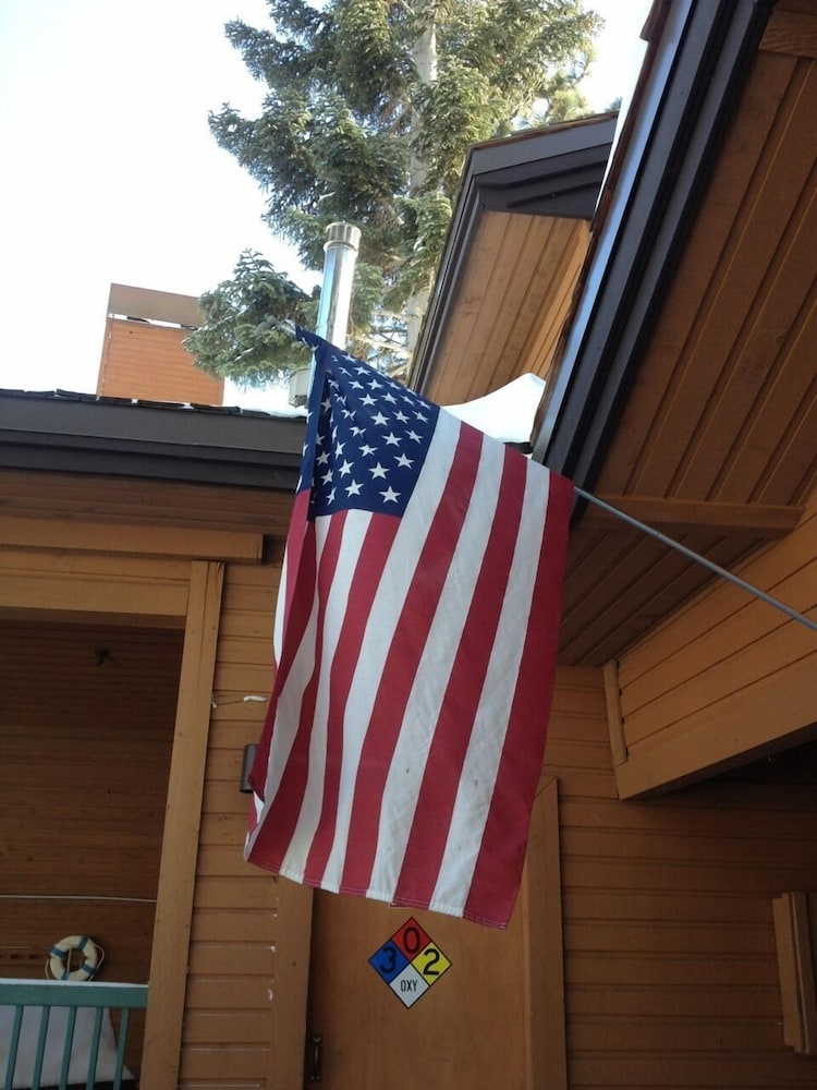 Mountainback At Mammoth - thumb 1