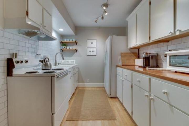 Lovejoy Nook - thumb 1