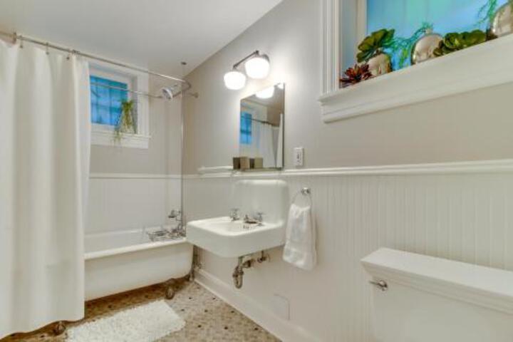 Lovejoy Nook - thumb 4